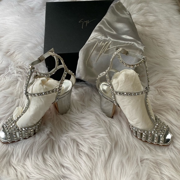 Giuseppe Zanotti silver crystal sandals - Picture 3 of 4